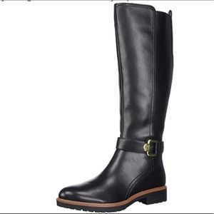 NWOB Tommy Hilfiger Frankly 2 boot size 6 1/2